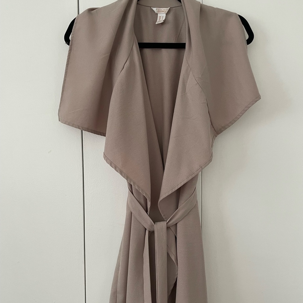 Elegant Taupe Sleeveless cardigan